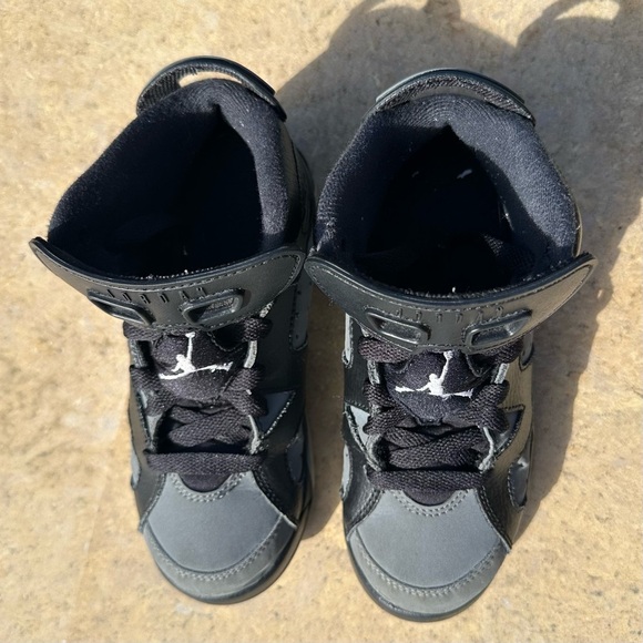 Jordan 6 Retro Black Cool‎ Grey - Toddler Size 13C (384666-010) - Picture 6 of 9